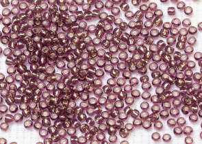 Бисер Япония круглый 11/0 10г 0026B аметист, серебряная линия внутри